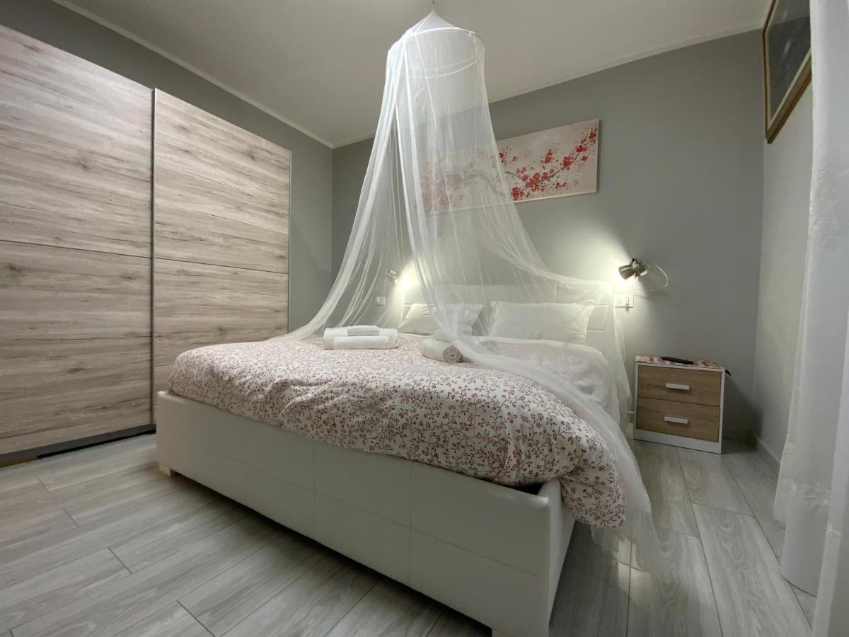 Apartmán Casa Camelie Janov Exteriér fotografie